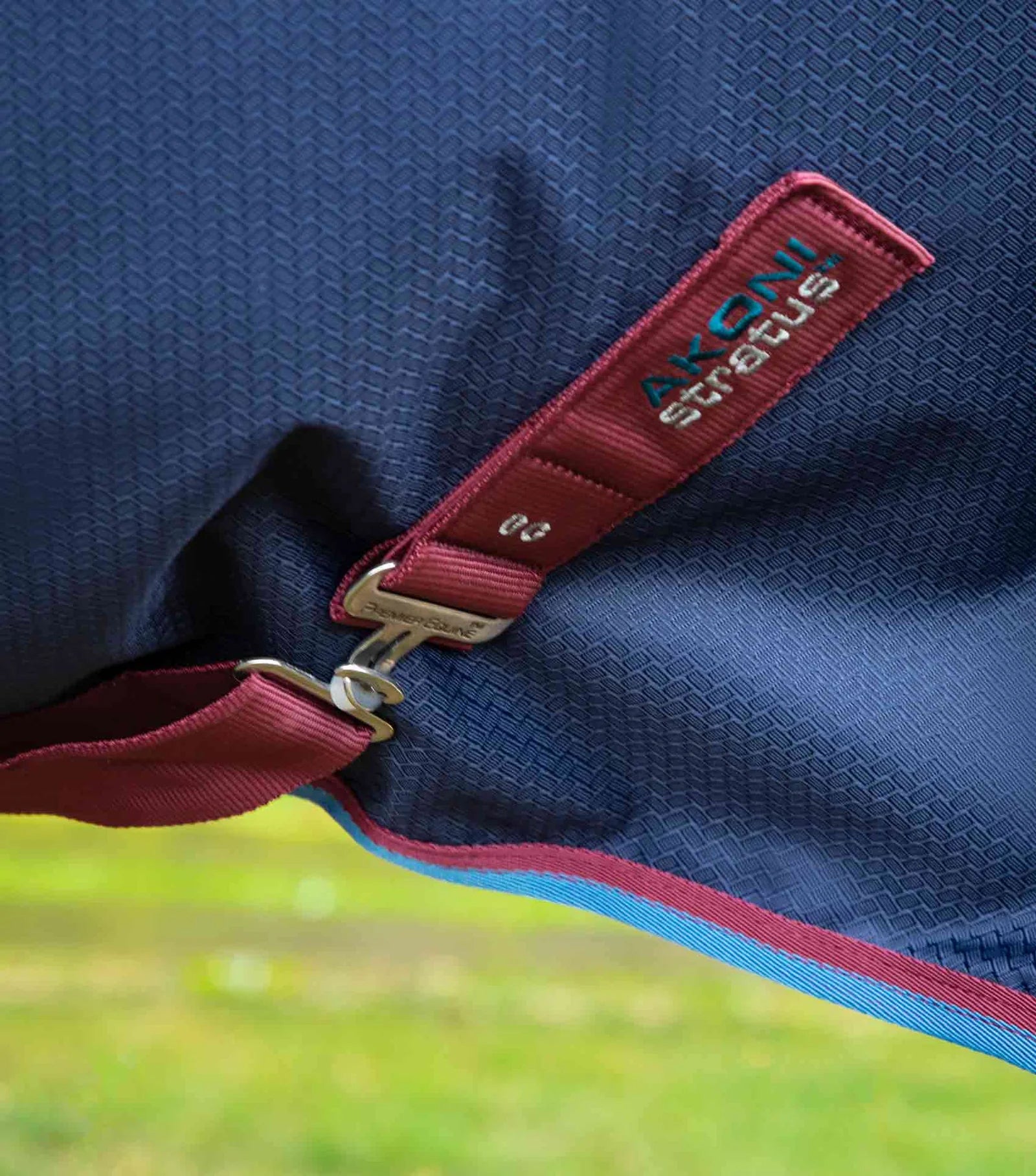 Premier Equine Akoni 0g Turnout Rug with Classic Neck Cover-4
